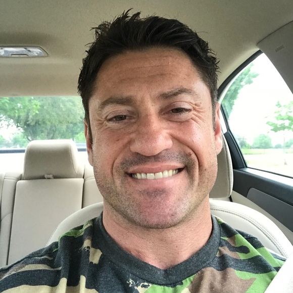 Hi! My name is Vito Chicago 😀 - Picture 6 of 8